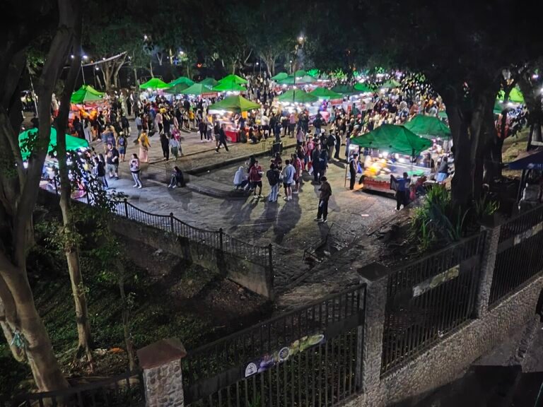 Baguio night market on Harrison Road, things to do in Baguio at night