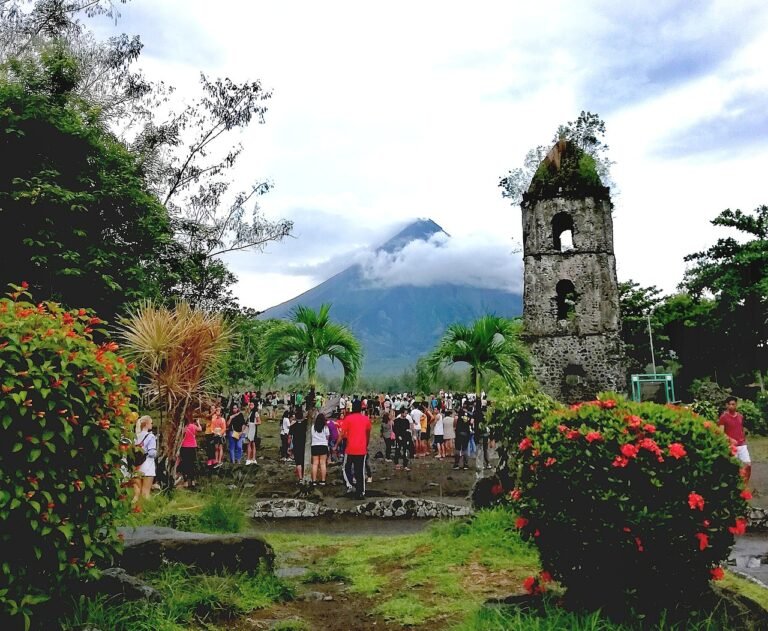 Cagsawa Ruins with Mayon Volcano behind, near Legazpi in Albay